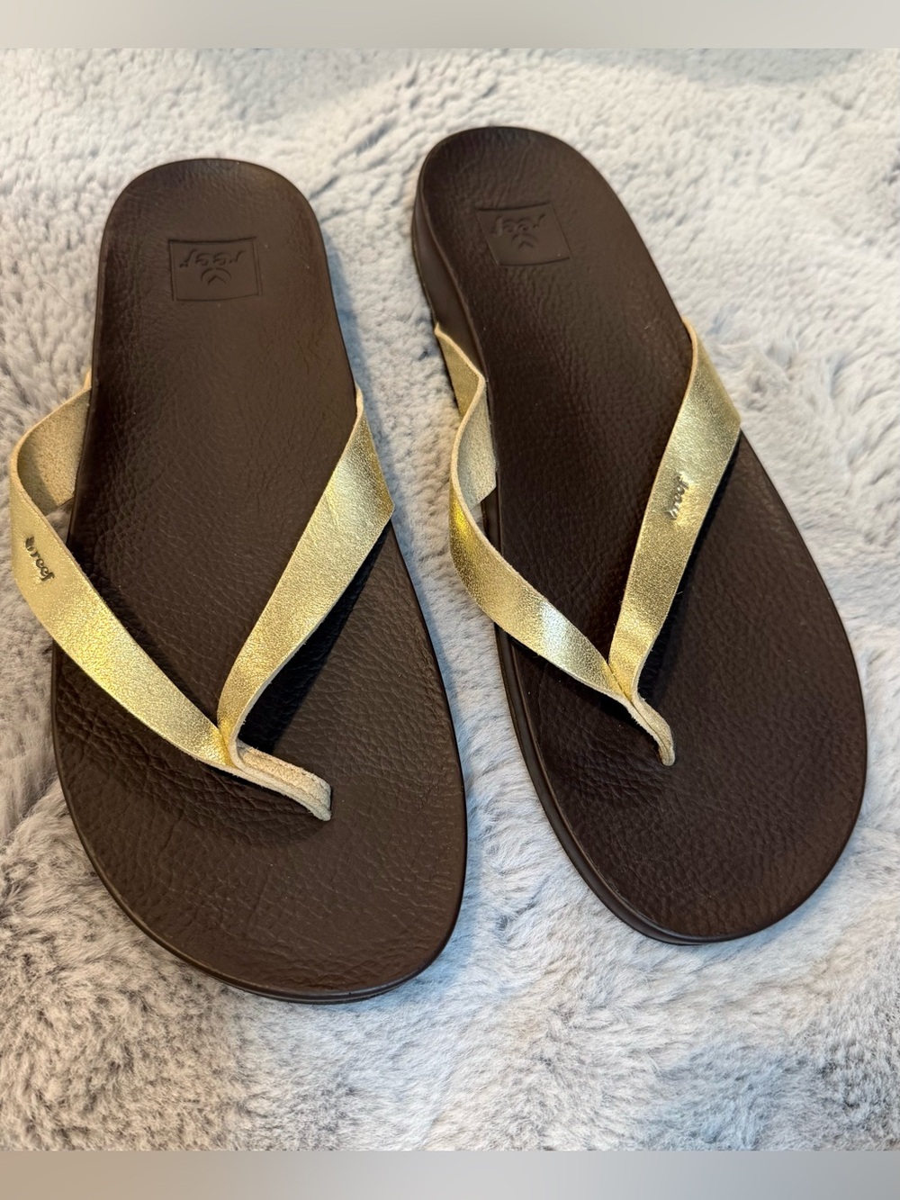 NEW Reef Cushion Court Brown Gold Thong Flip Flop Sandals Sz 11